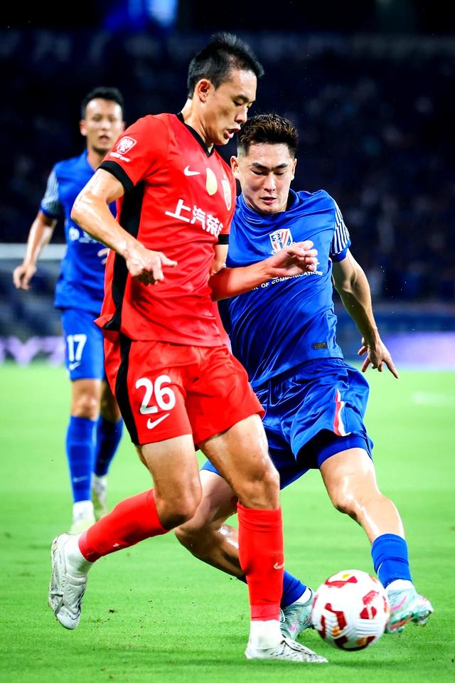 德甲清晨再迎强敌，上海海港临场应变，主帅态度——震撼外界，纪律约束更严格的简单介绍